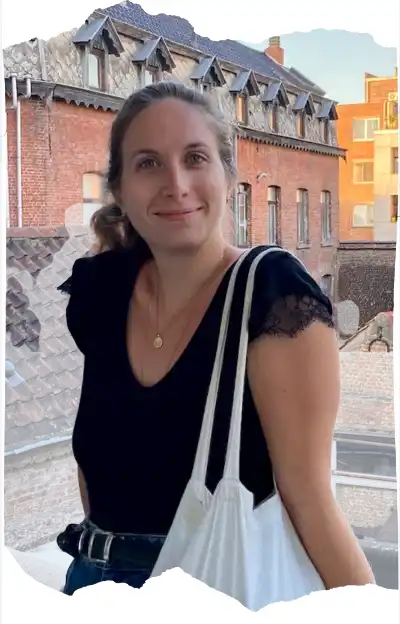 SandraSalerno-naturopathieYoga Sandra Salerno, professeur de yoga et naturopathe spécialisée dans la gestion du stress